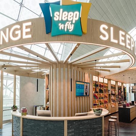 Готель Sleep 'N Fly Sleep Lounge, B-Gates Terminal 3 - Transit Only Дубай Екстер'єр фото