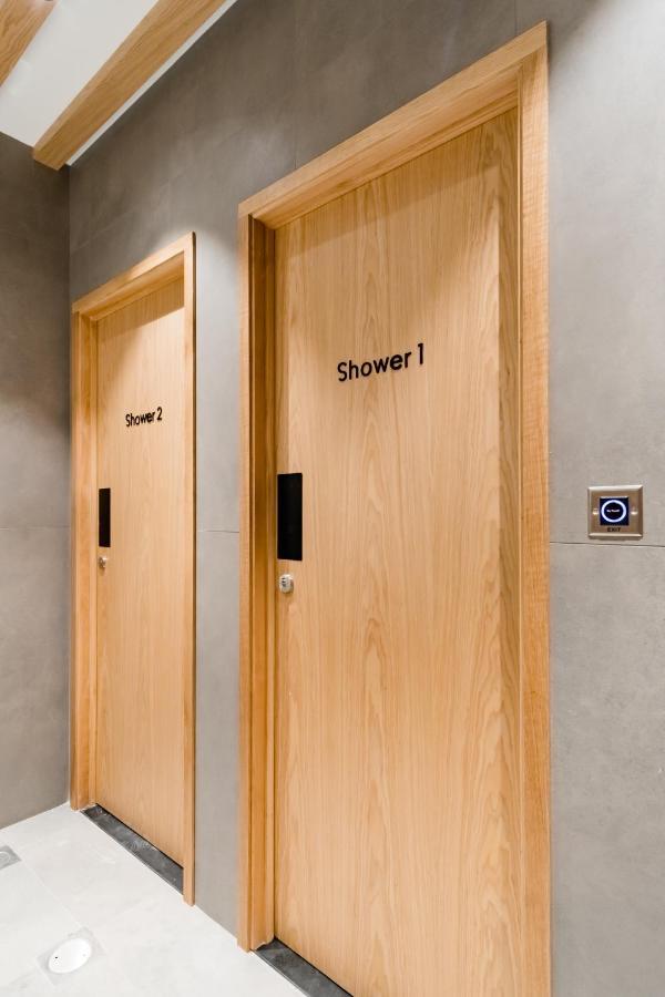 Готель Sleep 'N Fly Sleep Lounge, B-Gates Terminal 3 - Transit Only Дубай Екстер'єр фото